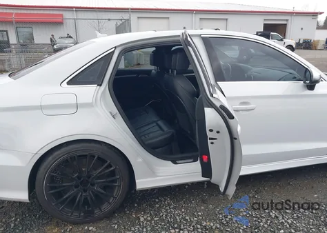 2015 Audi S3 2.0T Premium Plus z USA, uszkodzony, nr VIN WAUFFGFF1F1109967